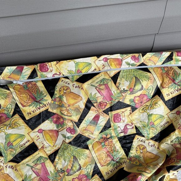 Avon Vinyl Tablecloth Cocktails Tiki Tropical 60 x 84 Umbrella Table - Picture 6 of 8